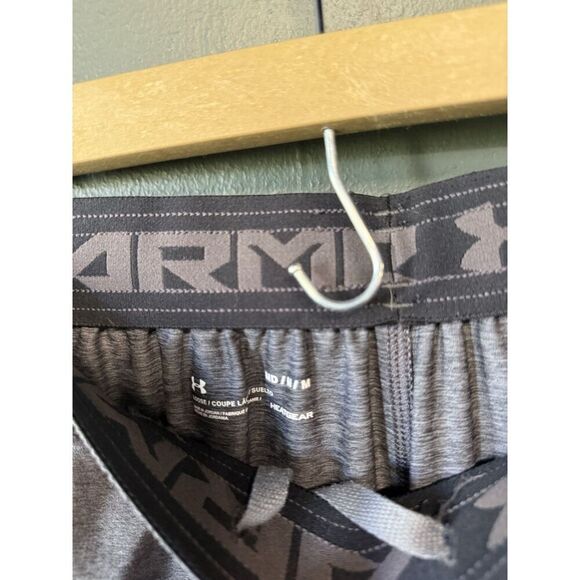 Under Armour Gray Athletic Basketball Shorts w/ Drawstring Size Medium - Picture 3 of 3